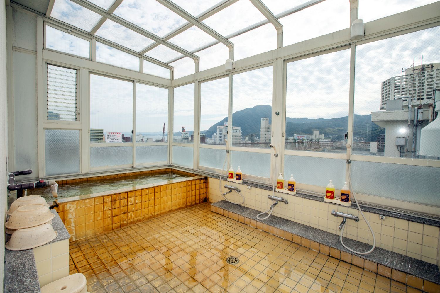 1f8910fa66efa6116907ce9b03d708